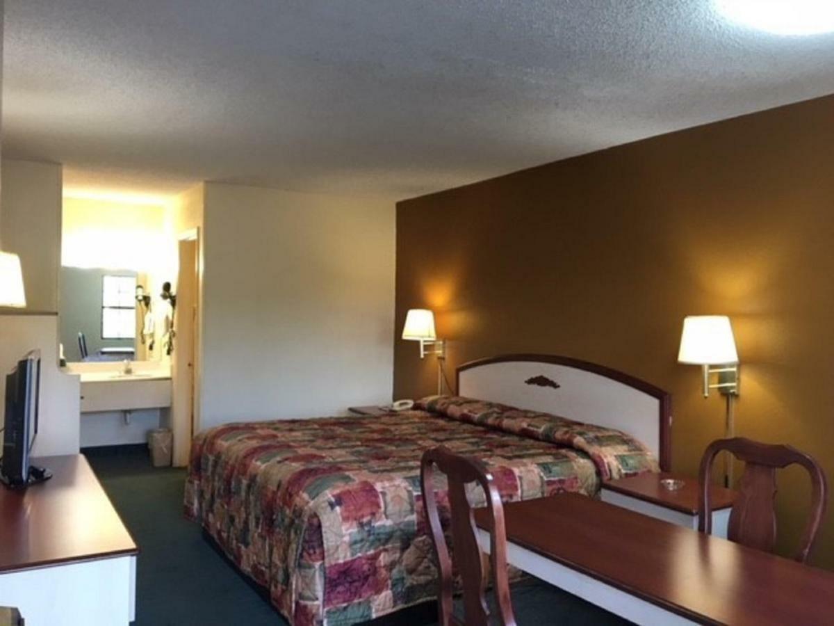 Budget Inn & Suites - Talladega Exterior foto